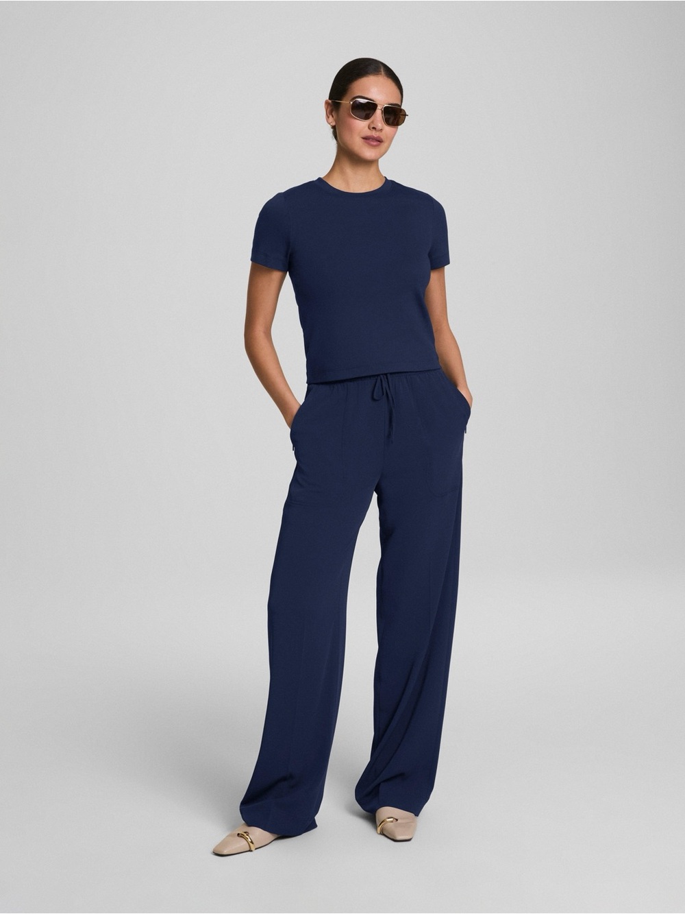SPANX CarryOn Wide Leg Pants - Navy - Size Medium Petite